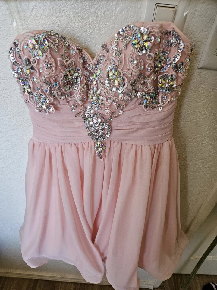 Vestido de graduación rosa rubor estilo Wicked Glinda - Talla 3 - Busto bordado - Sin mangas Foto 2 de 4