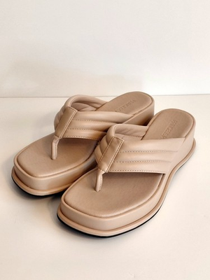 #ad #ad Princess Polly Pump It Up Platforms Thong Sandal Ecru Beige Square Toe Size 8 $21.24