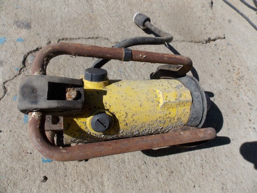 OZTEC 2.4 OZ VIBRATOR motor only, it works. Concrete Cement