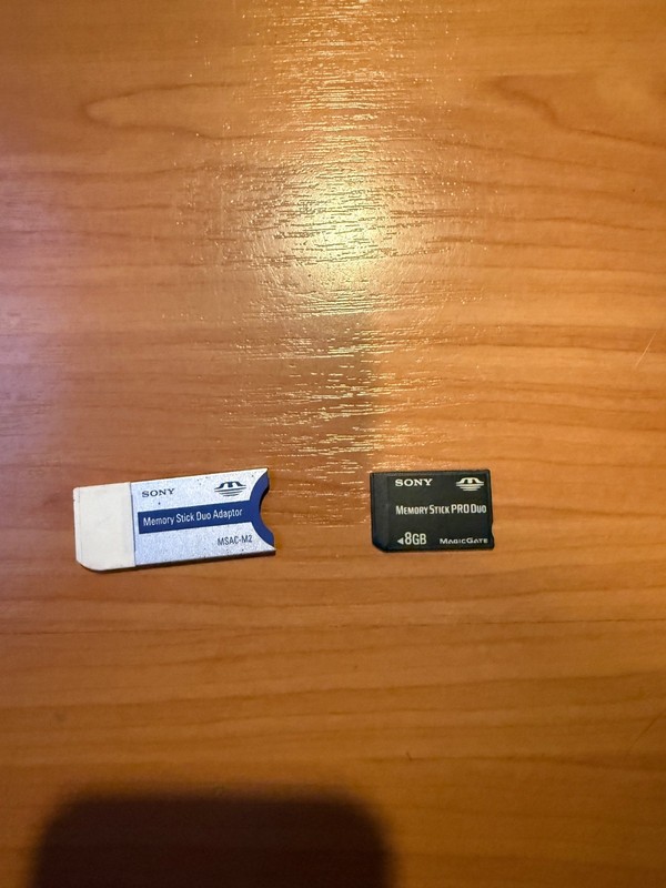 Sony 8gb Memory Stick Pro Duo Memory Card Magic Gate & Sony Duo Adapter