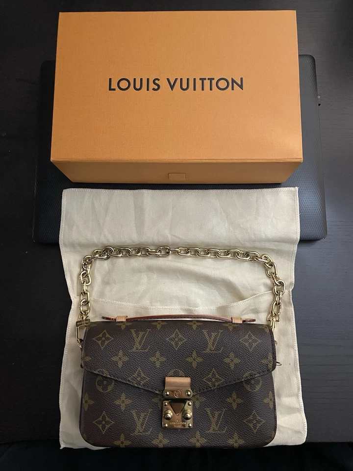 Bolso de mano Louis Vuitton Pochette Metis East West Foto 2 de 4
