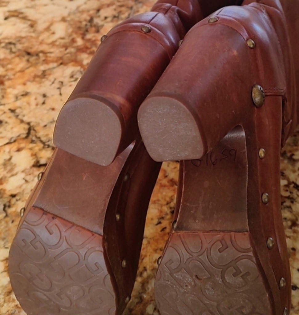 Ugg boots - image 10