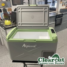30 Litre 12v Compressor Fridge, Cools to -20c, Portable Coolbox 12v & 240v