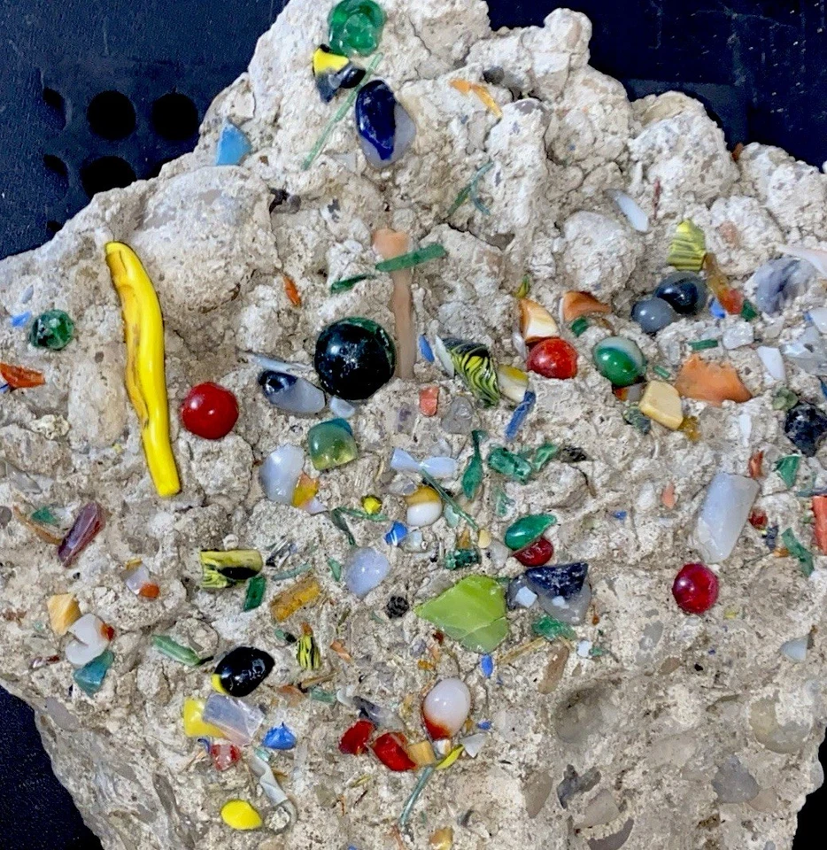 😎Akro Agate Co.Piece Of History-Massive Piece Of The Floor W/Marbles & Cullet - Image 4 of 4