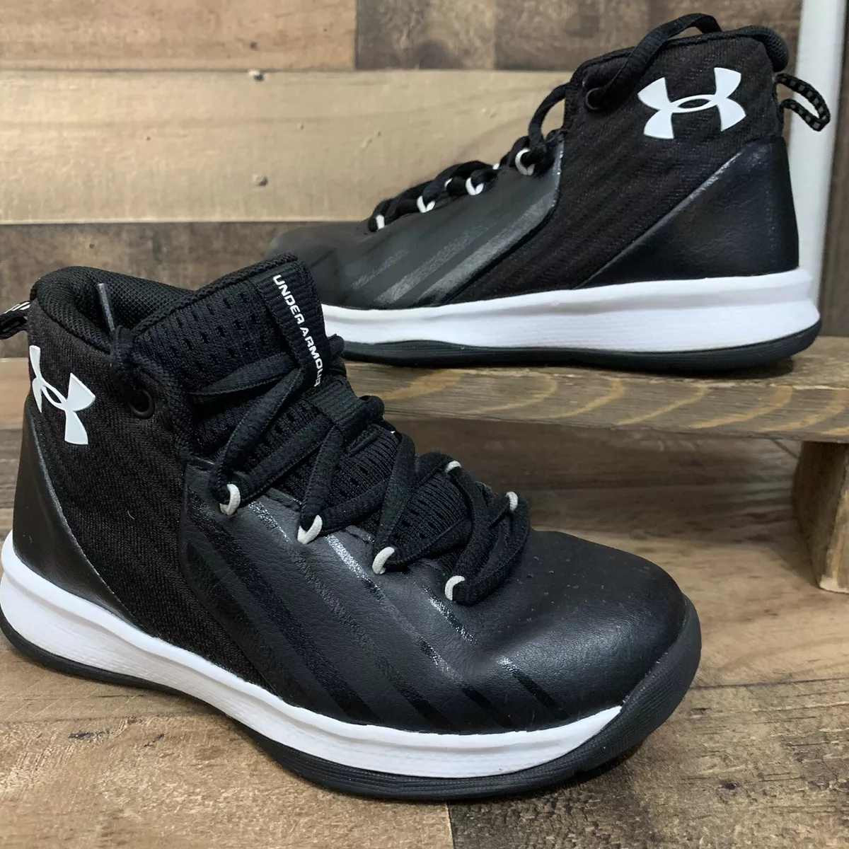 Under Armour Boy s BPS Lockdown 3 Basketball Shoes Sz 12K Black White