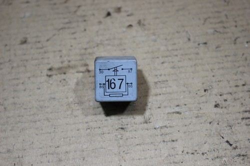 Relais 167 Kraftstoffpumpe 191906383C / 22204004 Seat Ibiza 6L Bj,03