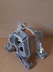 Ausgebaut aus Whirlpool AWO/D4110P 461975025921 Waschmaschinenmotor