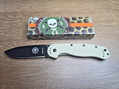 ESEE Avispa Folding Knife BRK1302DTB 3.50'' Black D2 Drop Point Blade, Desert Tan
