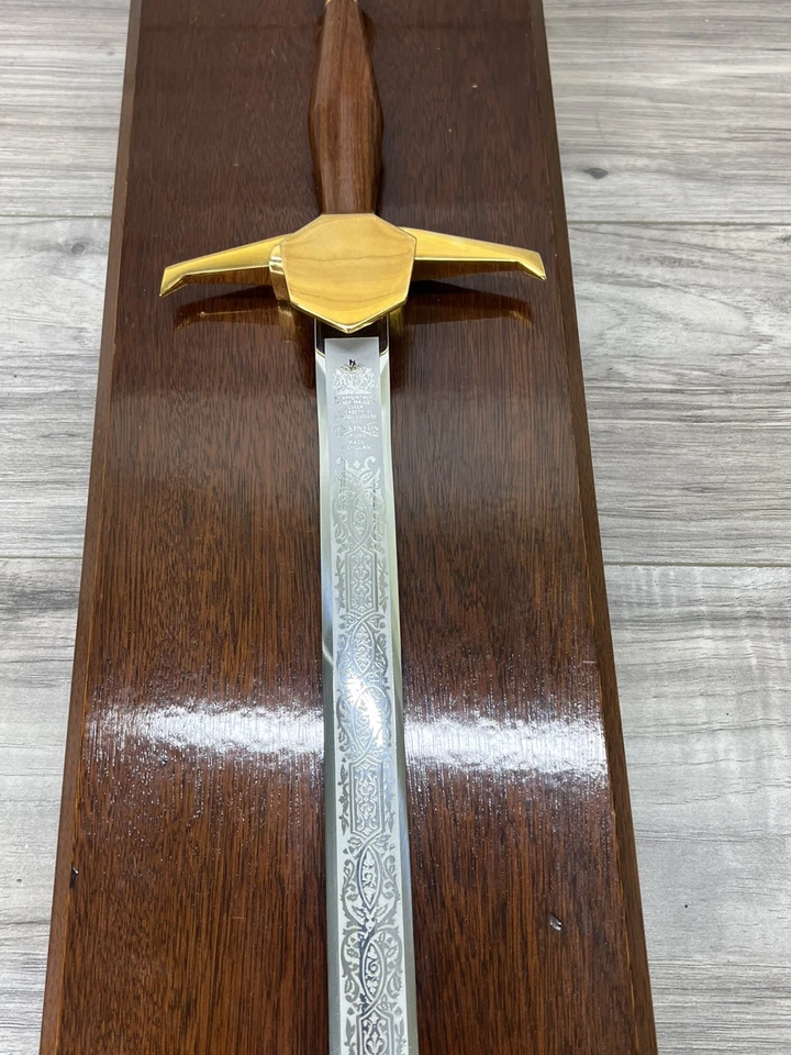 Espada de Presentación Wilkinson "The Oakley" De Colección Por Nombramiento Reina Isabel II Foto 3 de 4