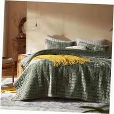 Velvet Quilt California King-118''x106'', Lightweight Olive Green Velvet
