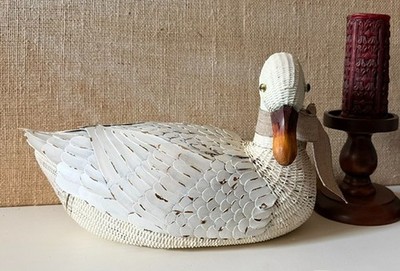BEAUTIFUL ANTIQUE-WHITE WICKER & WOOD DUCK DECOY SECRET-STASH SHELF DECOR