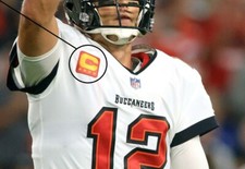 2021 TB Buccaneers Tom Brady QB 4⭐⭐⭐⭐GOLD Star Iron-on Red CAPTAIN GOLD-C PATCH