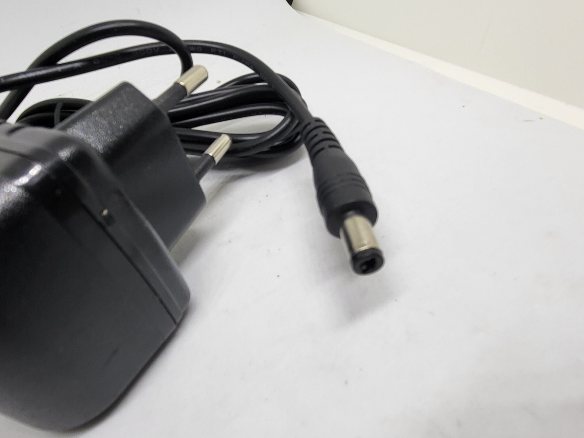 SHENZHEN FUJIA FJ-SW1202000E 12V 2000MA AC-DC SWITCHING ADAPTER