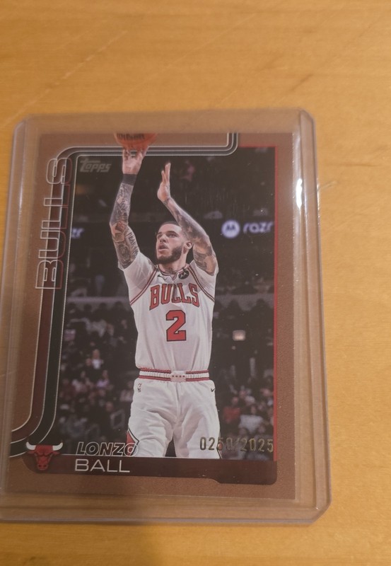 2025-26 Topps - Lonzo Ball #39 Gold /2025