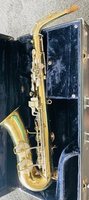 Vintage 1970s Conn ''Shooting Star'' Alto Saxophone w/ Hard Case Serial #957195