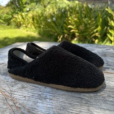 Minnetonka Women's 9 Outdoor Fleece Slippers Black Rubber Sole BP