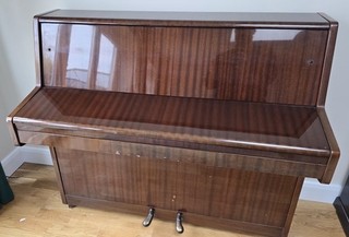Renn Upright Piano – Harrods Ltd London – Schwander Action – Beautiful Condition