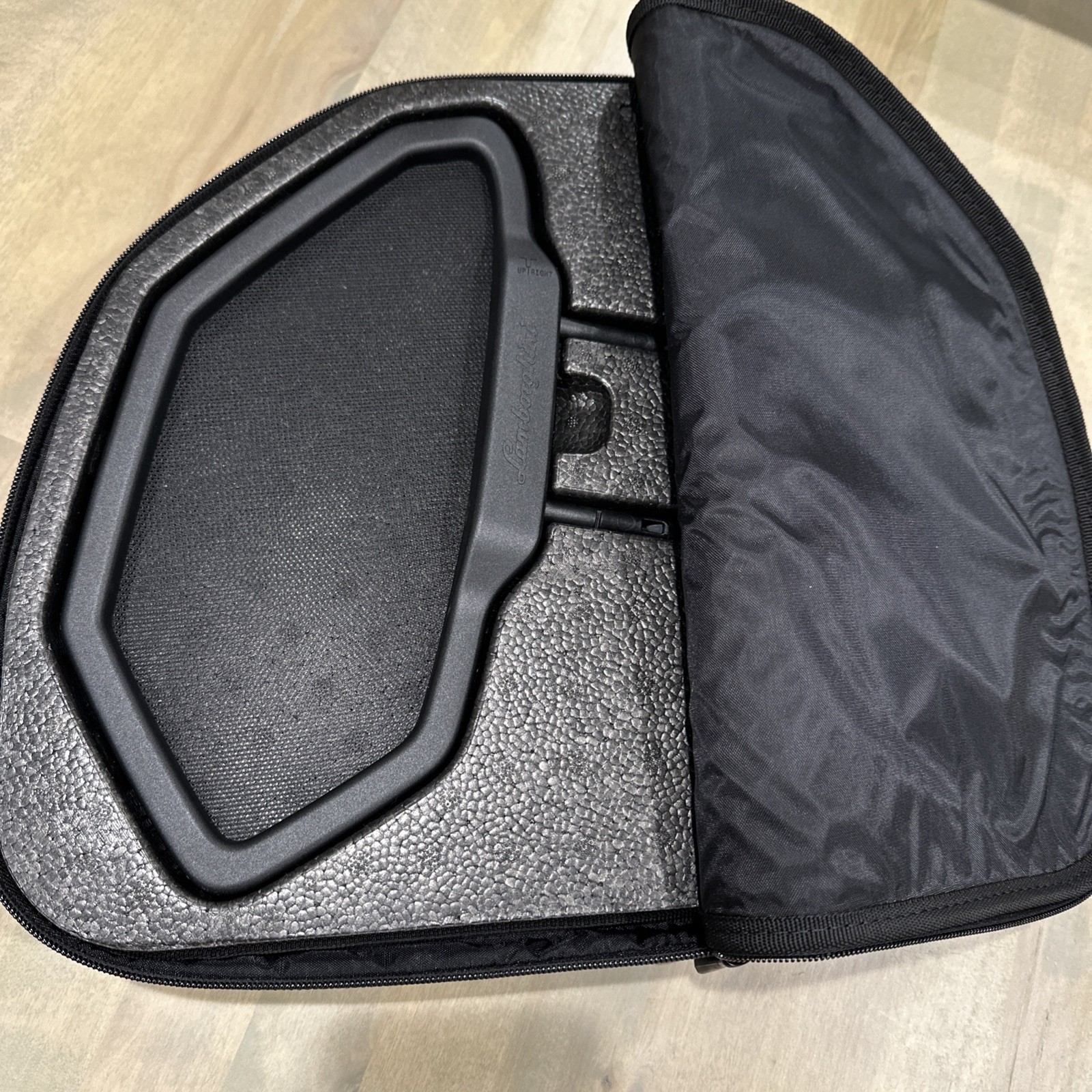 DEAL 2 OEM LAMBORGHINI HURACAN SPYDER DEFLECTOR WINDSCREEN LP610640 WIND SCREEN