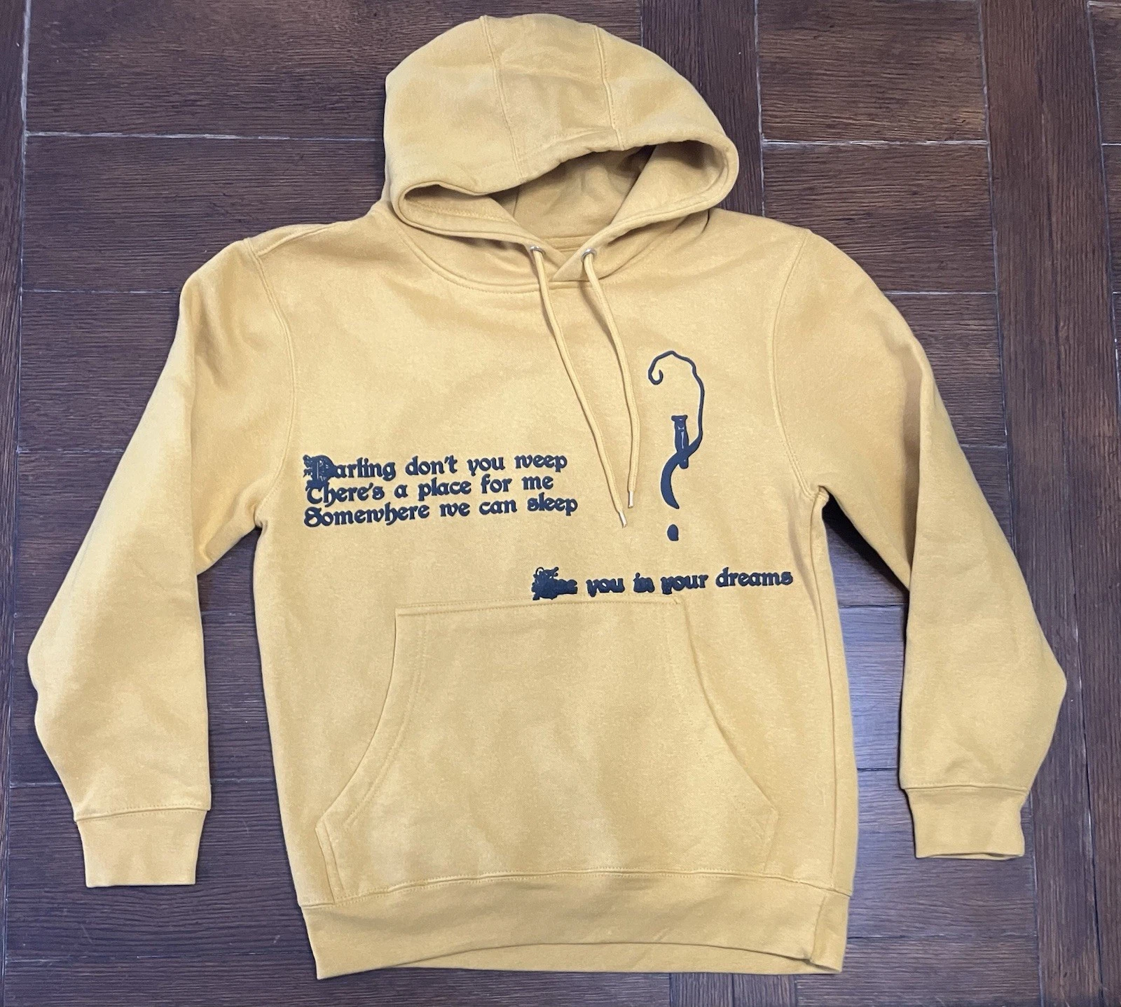 Halsey Tour Hoodie Dreams Darling 2022 Large Gold Yellow Pullover Graphic NWOT