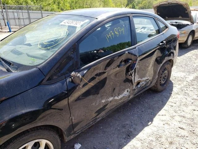 Alternador usado compatible con: Ford Fiesta 2013 grado B Foto 2 de 4