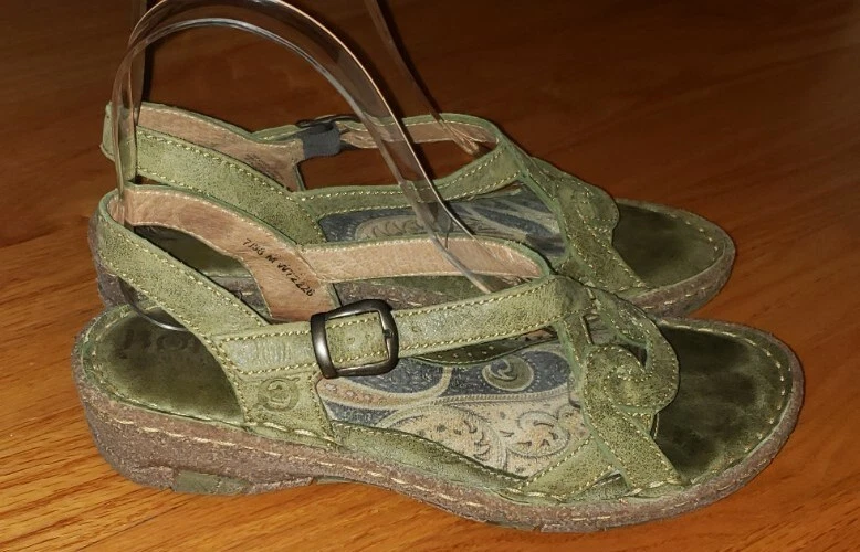 Born green leather slingback Sandals Women Size 7