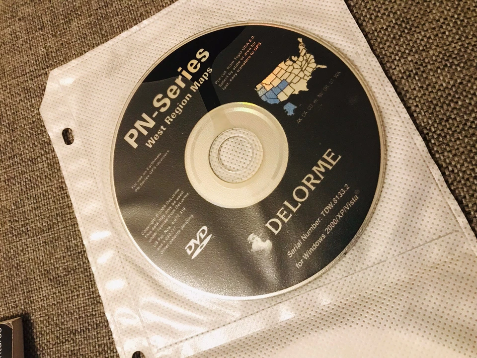 Delorme Earthmate PN-30 GPS Bundle Map Software 1GB SD Card Cord Free Shipping - Image 3 of 4