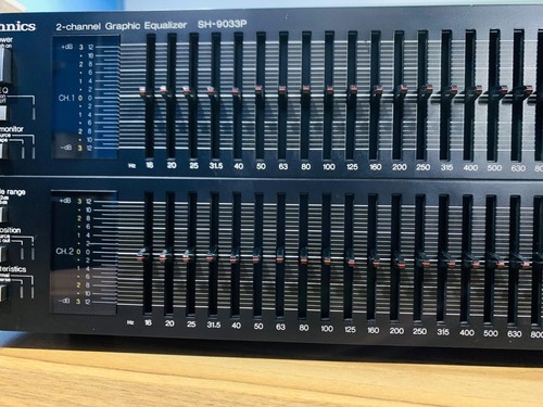Rare Technics SH-9033P Rackmount graphic Equalizer with balanced inputs - Picture 3 of 21