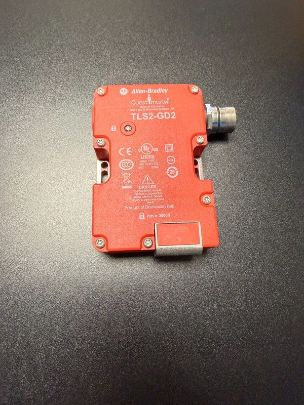 Allen-Bradley GuardMaster Safety Interlock Switch 440G-T27241 TLS2-GD2