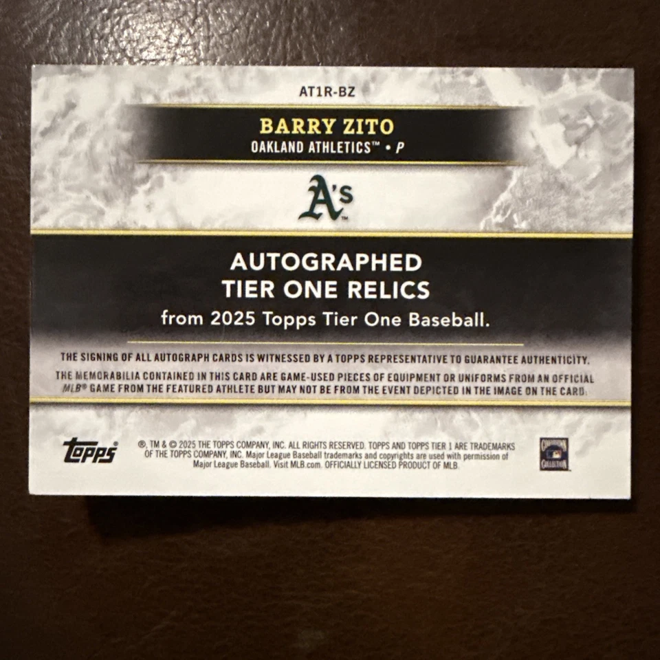 2025 Topps Tier One Barry Zito - /49 Triple Relic 签名绿色匹配 A's — 第 4/4 张图片