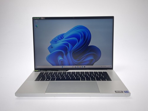 Razer Blade 16 (2024) 16" Ultra HD i9 14900HX 16GB 1TB RTX 4070 MwSt. #e262