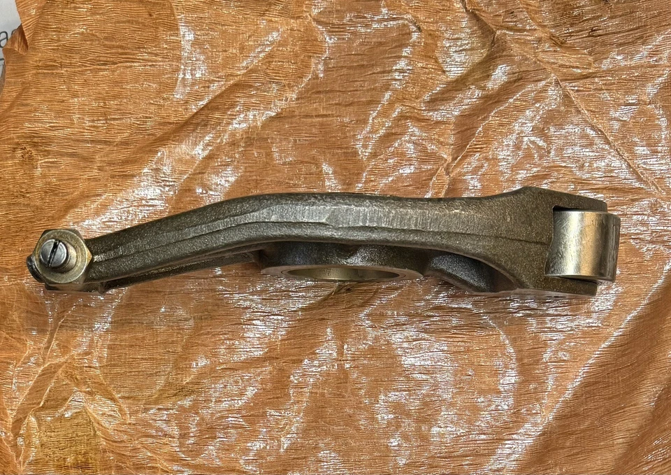 Brazo basculante de motor diésel Cleveland GM NUEVO 3229497 Foto 3 de 4