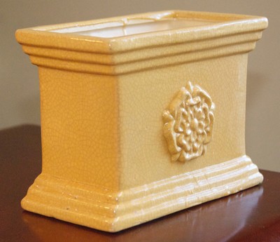 PLANTER MID ATLANTIC POTTERY PROVENCE YELLOW  RECTANGLE 8'' L x 4.25'' x 6'' H