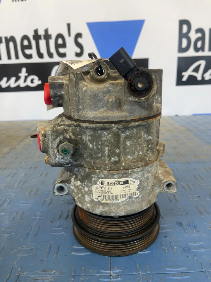 08-09 VOLKSWAGEN RABBIT (INCLUYE PICKUP) Compresor de aire acondicionado (2,5 l) Oe# 1k0820859g Foto 3 de 4