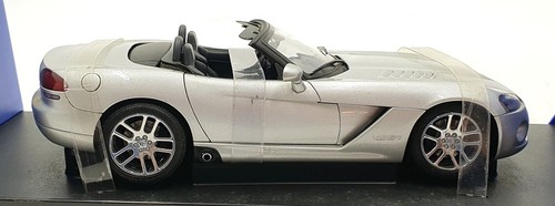Autoart escala 1/18 diecast 71706 - Dodge Viper SRT-10 2003 - plateado - Imagen 4 de 5
