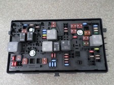2011 11 Buick Lacrosse 3.6L Engine Junction Block Fuse Box Assembly OEM 20922937
