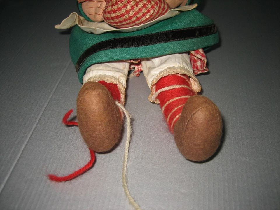 Ancienne Poupée Becassine en Tissu rembourré - Photo 2/4