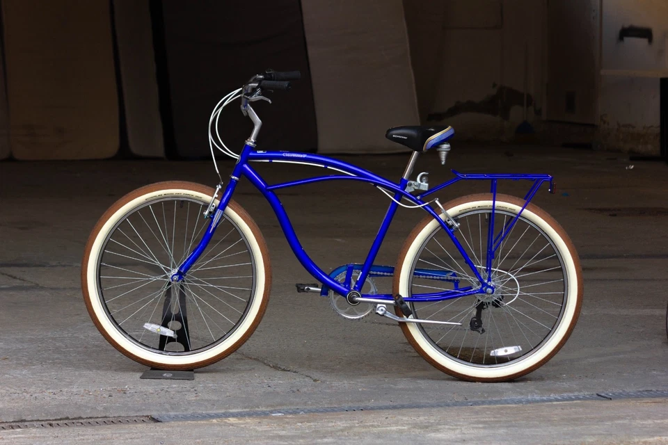 Schwinn Clairmont ballon tires slime full service good condition  - Image 2 of 4