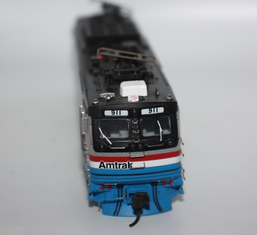 Atlas HO Amtrak AEM-7 Phase III Paint Scheme #911 - Funziona Luci Digitrax - LEGGI - Foto 7 di 18