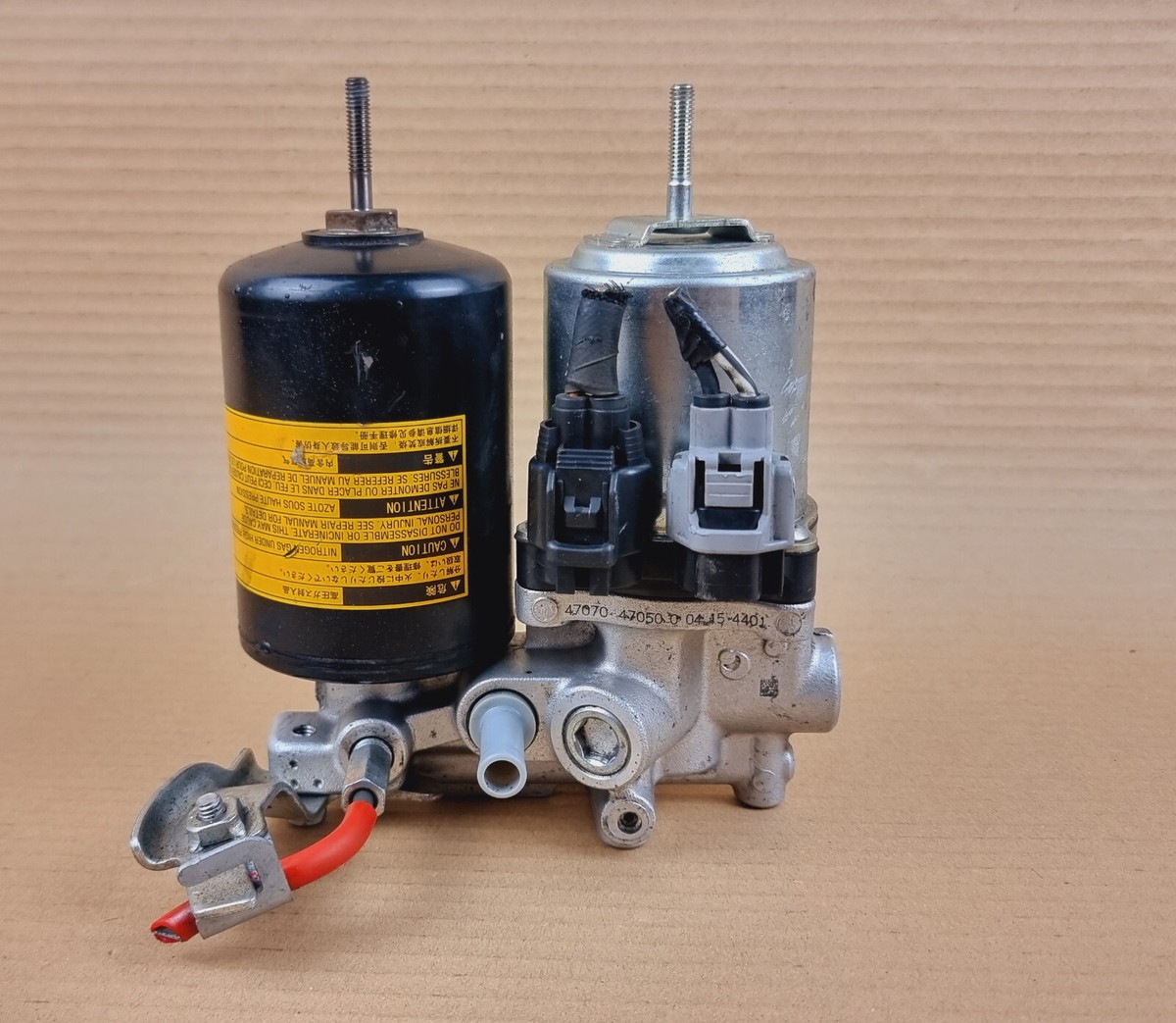 88さん OEM Toyota Prius Gen 3 ABS Brake Booster Pump Actuator 2010–2015