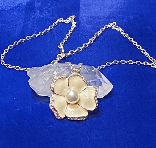 Vintage Cezanne Enamel Flower Necklace Rhinestones Silver 1.5” Flower - Picture 6 of 8