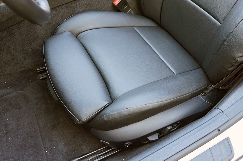 IGGEE Custom Fit Faux Leather Seat Covers For BMW Z4 2009-2015 – Front Pair, 13 Colors, Airbag Compatible
