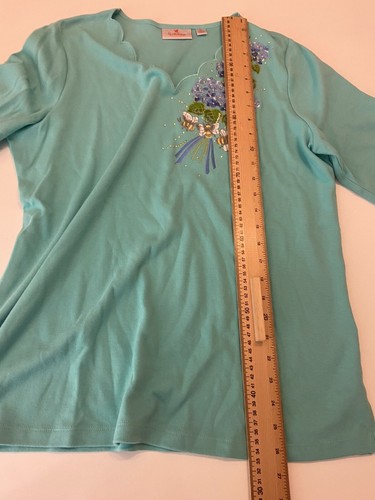 Quacker factory UK size medium Green short sleeve top with embroydered flowers - Picture 10 of 11