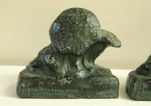 SUJETALIBROS FROG & TOADSTOOL GREMIO DE ESCULTORES DE COMETAS 1936 - Imagen 4 de 8