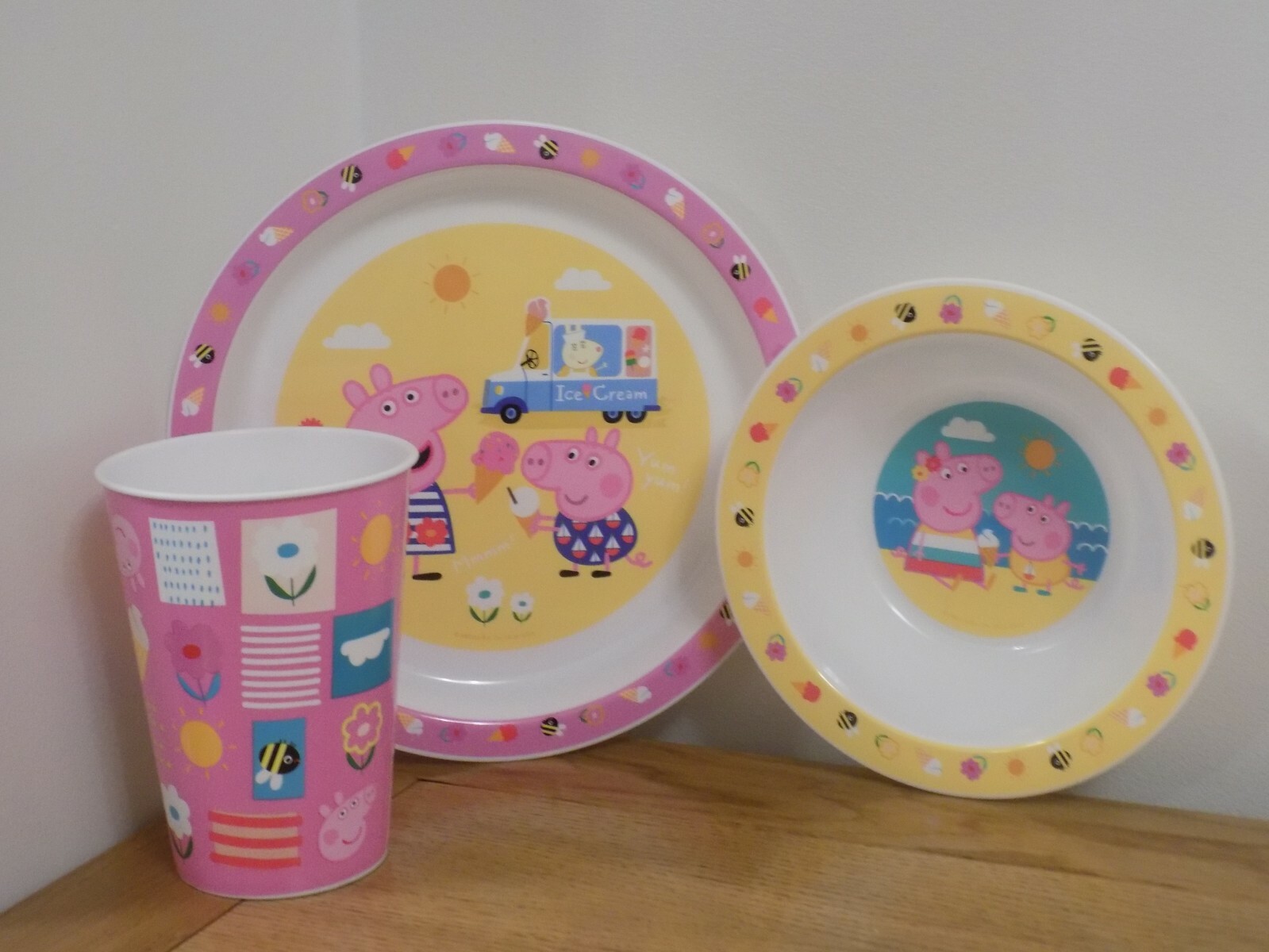 Peppa Pig / George Pig Holiday Dinner Set - Plate, Bowl & Tumbler - BRAND NEW