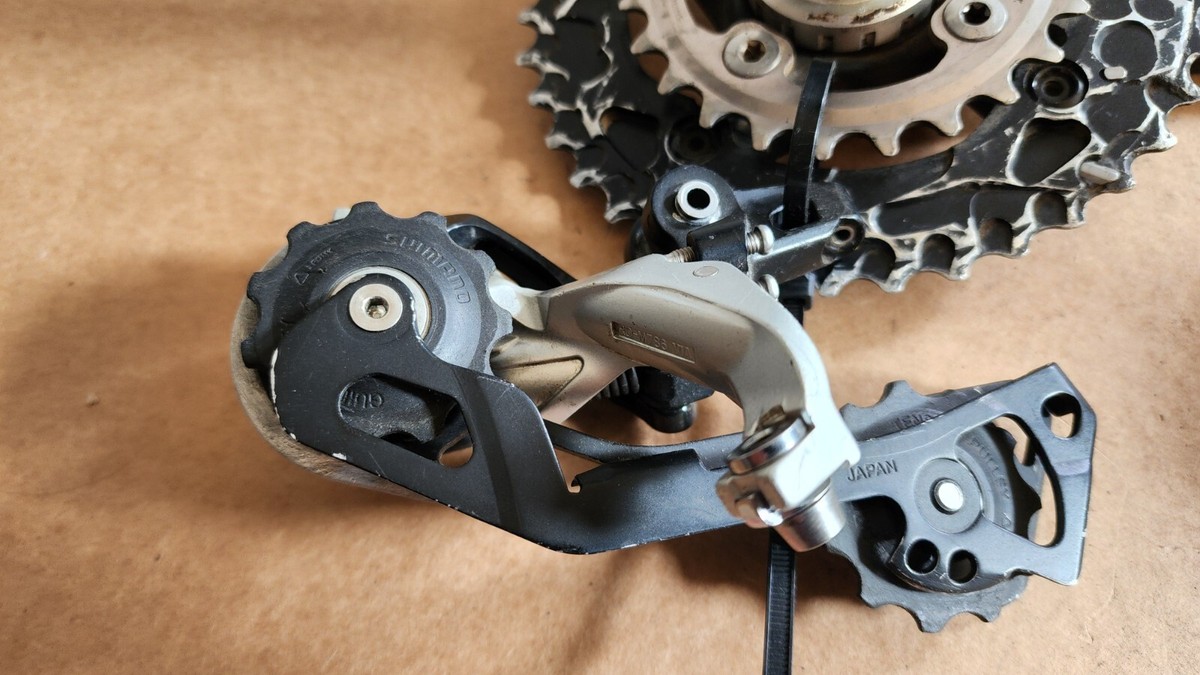 シマノ　クランクセット　DEORE　XT　FC-M785　ダブル10ｓ Shimano Deore XT FC-M785 Crankset 175mm 2x10 Speed 38/24T