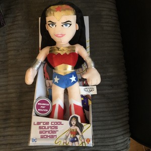 talking wonder woman doll