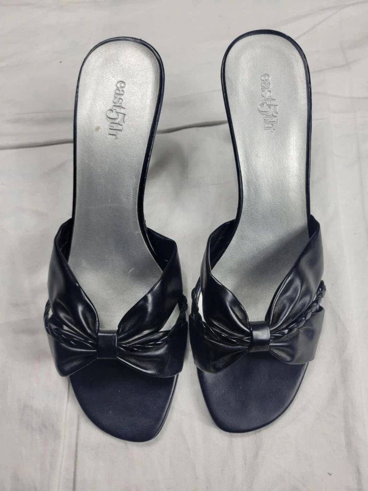 East 5th Women's Sandal Shoes Size 8.5M Black Low Heel - Image 3 of 4