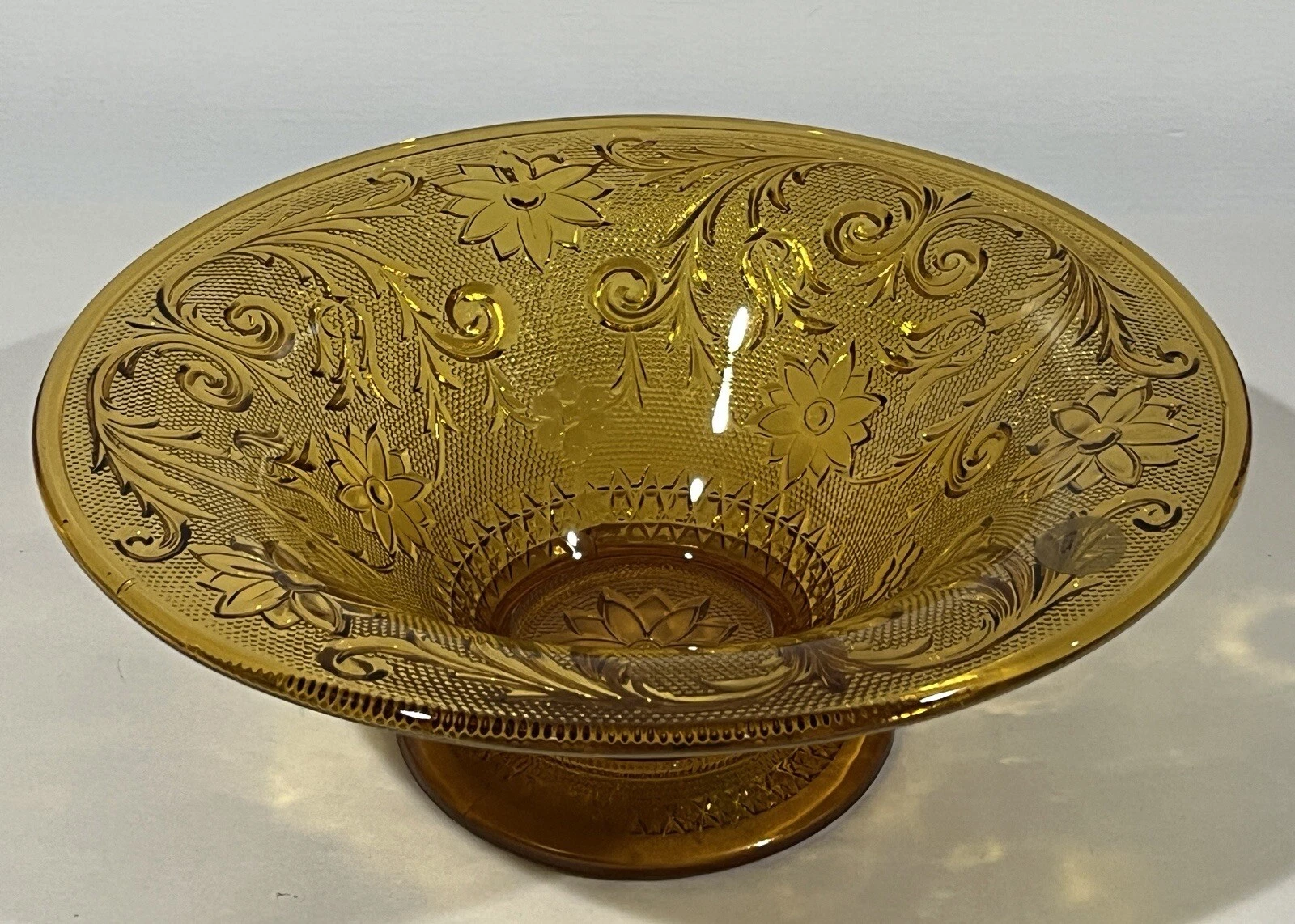 TIARA Amber Daisy Design Sandwich Pressed Footed Bowl
