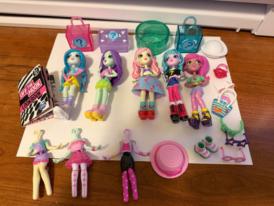 Off the Hook doll Lot