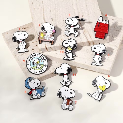Snoopy Emaille Pin Anstecker Brosche: Hüte: Schals: Kleidung: Taschen - Bild 1 von 11